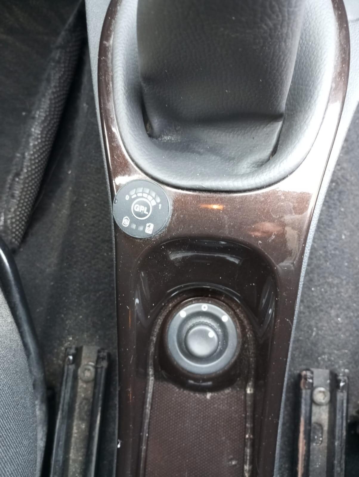 Dacia Duster 1.6 110CV 4x2 GPL Lauréate