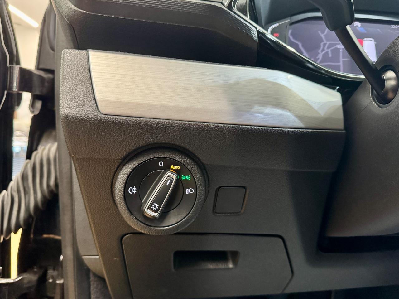 Volkswagen Multivan T6.1 - SOLO 89.000 KM - FULL