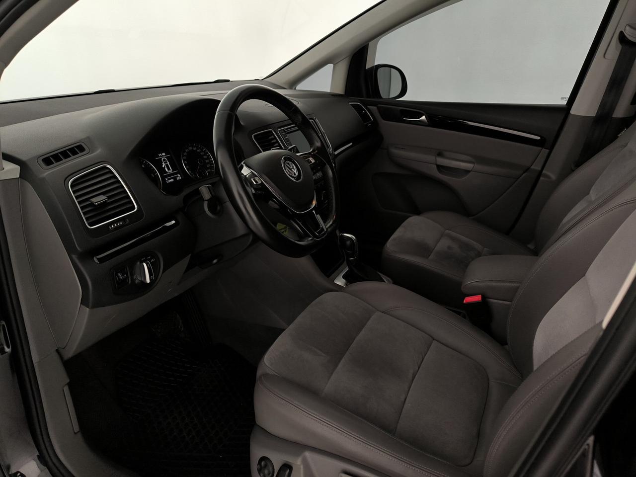 Volkswagen Sharan 2.0 tdi executive dsg