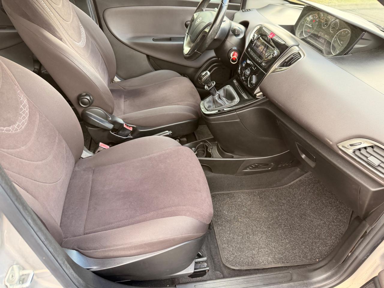Lancia Ypsilon 1.2 69 CV 5 porte GPL Ecochic Gold