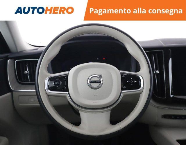 VOLVO XC60 B4 (d) AWD automatico Plus Dark