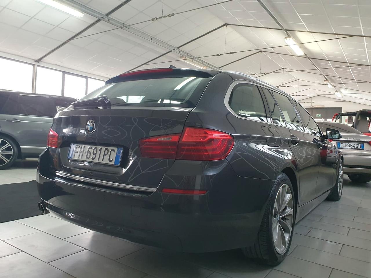 Bmw 520d xDrive Touring Luxury