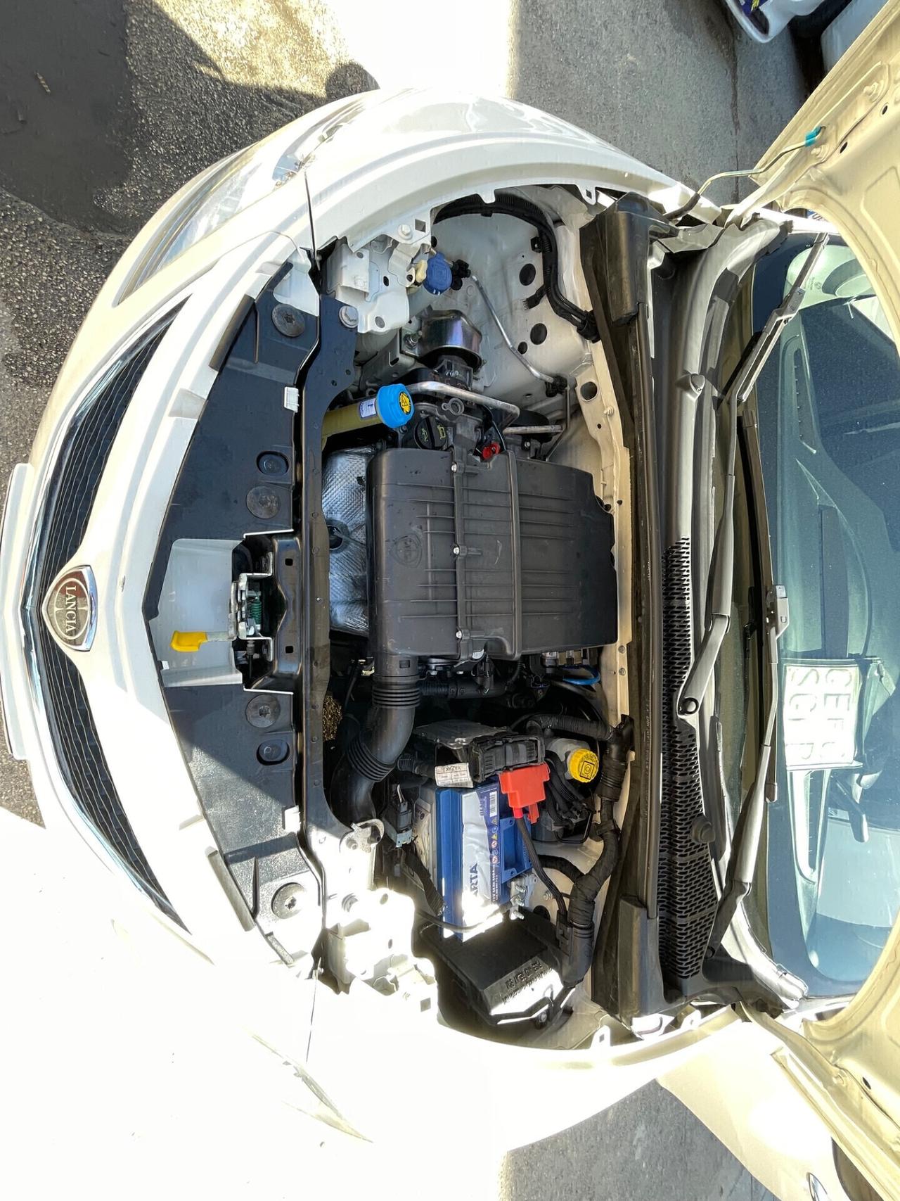 Lancia Ypsilon 1.2 69 CV 5 porte Gold