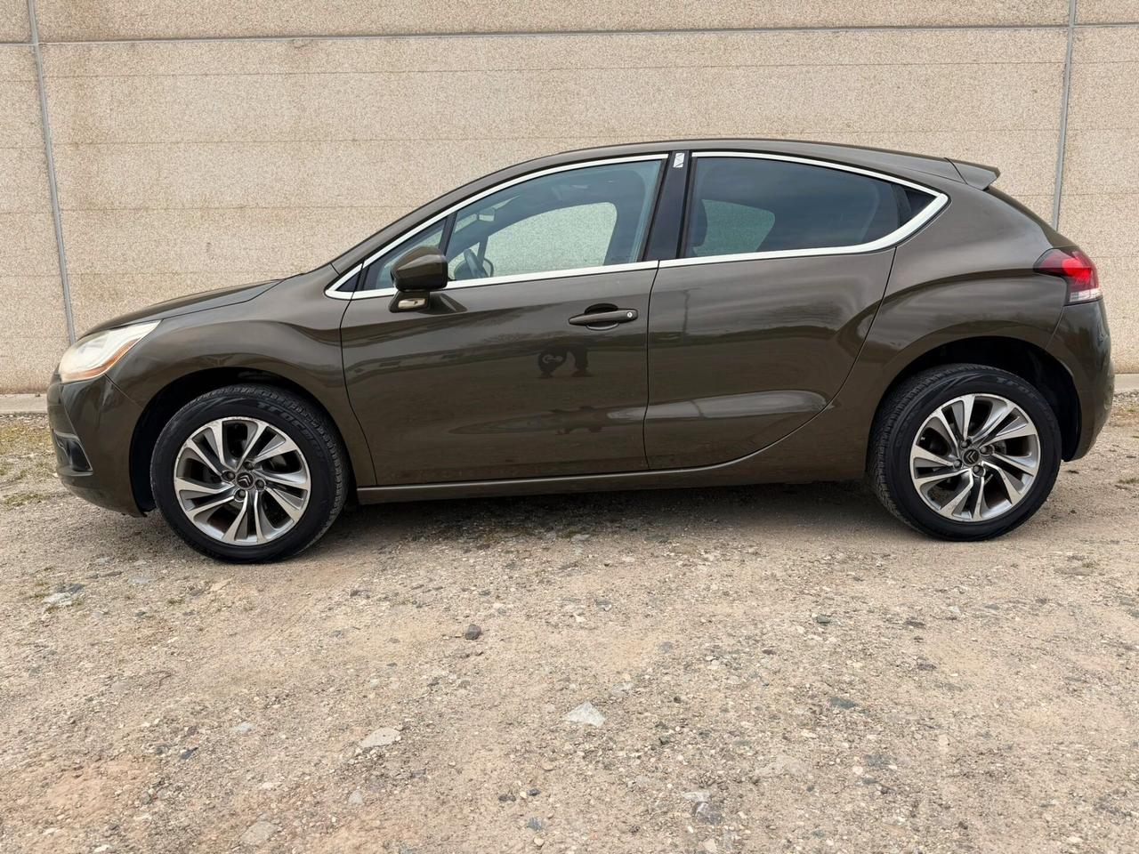 DS4 1.6 e-HDi Berlina 110cv Euro 5B