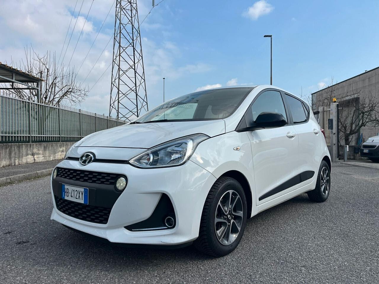 Hyundai i10 1.0 BENZ SOLO 20.000KM