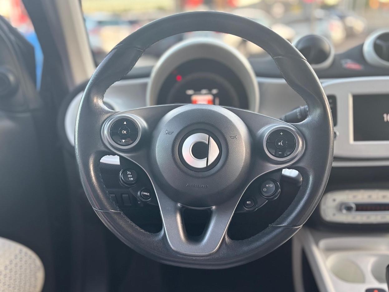 Smart ForTwo 1.0 Benzina 70CV E6 Automatica - 2015