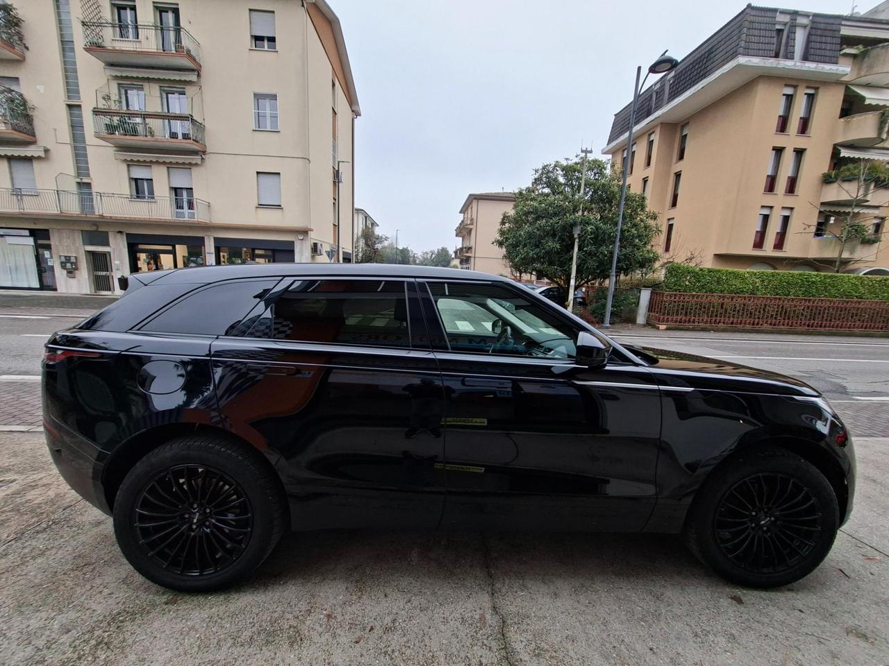 Land Rover Range Rover Velar 2.0d i4 SE 180cv 24 mesi garanzia