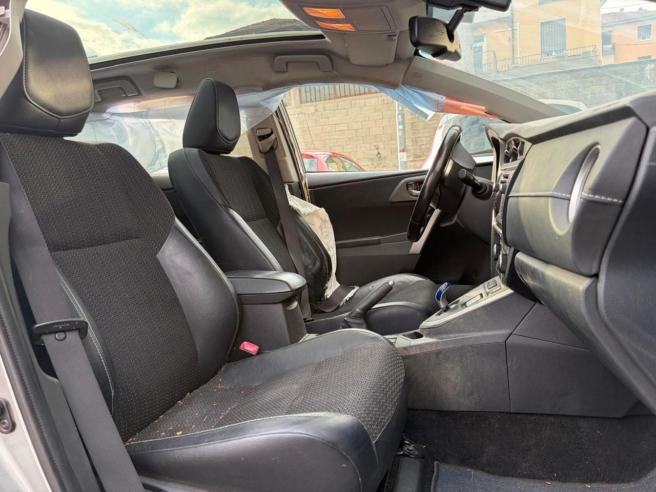 Toyota Auris Touring Sports 1.8 Hybrid Lounge