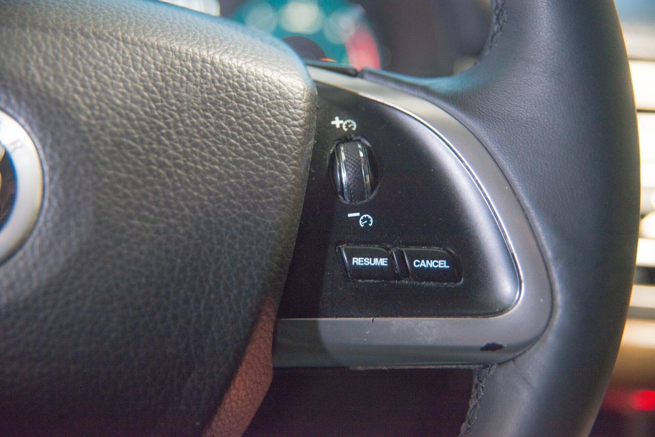 JAGUAR XF 2,2 D LUXURY 190CV PELLE TOTALE NAVIGATORE CERCHI CAMBIO AUTOMATICO