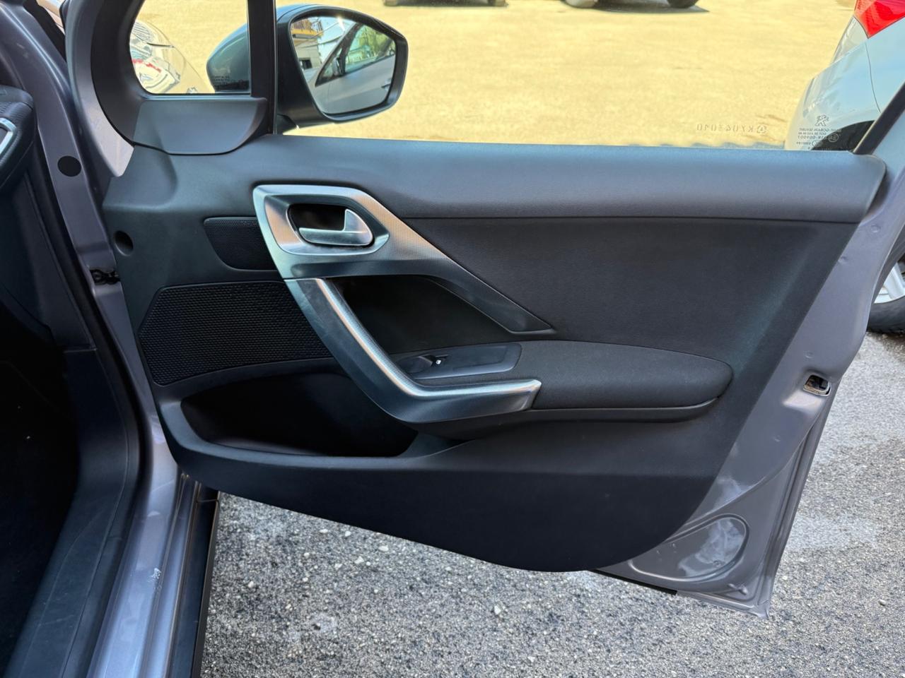 Peugeot 2008 BlueHDi 100 S&S Black Matt