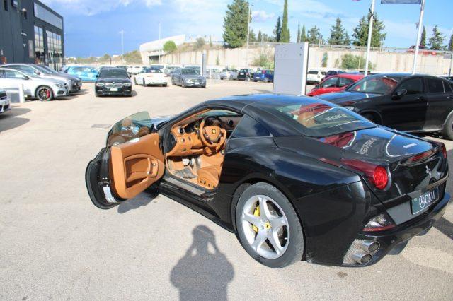 FERRARI California DCT