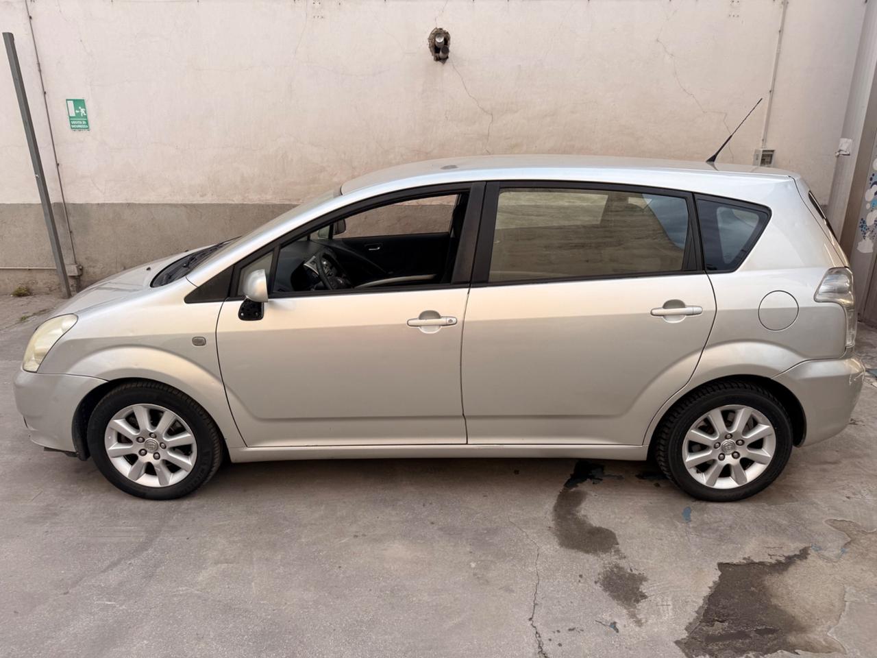 Toyota Corolla Verso 2.2 16V D-4D Sol