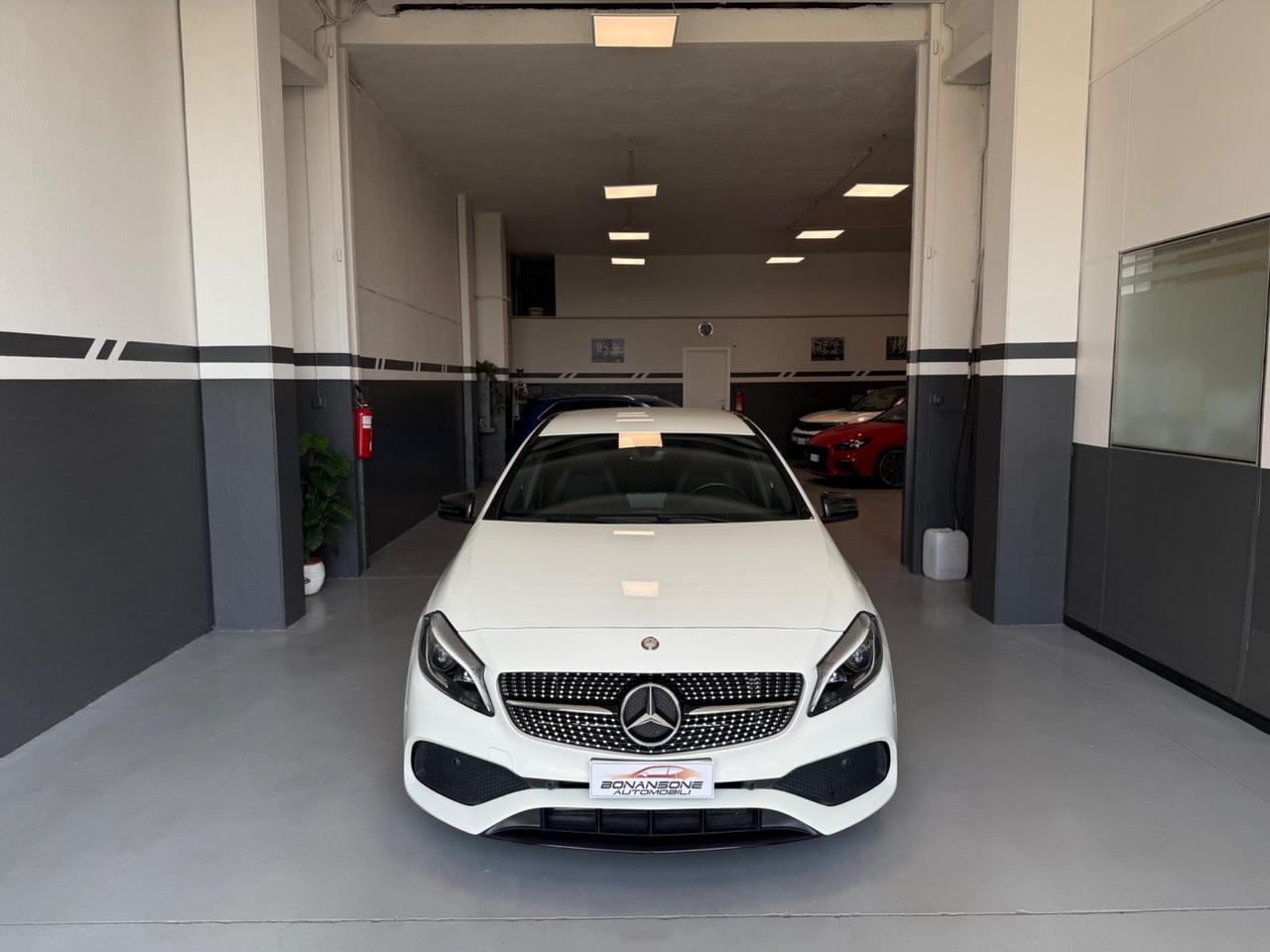 Mercedes-benz A 180 Premium Amg Night Edition