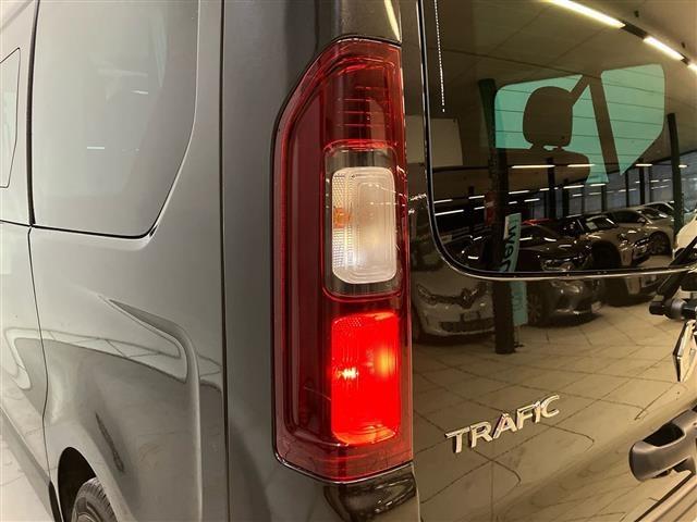 RENAULT Trafic IV Passenger 29 Intens - passenger