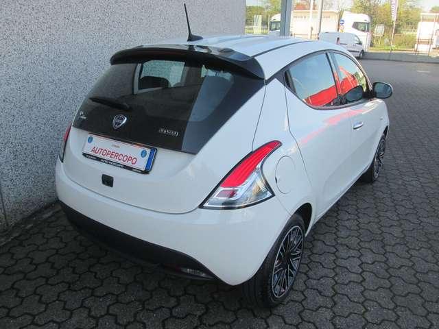 Lancia Ypsilon 1.0 firefly hybrid Gold Neopatentati