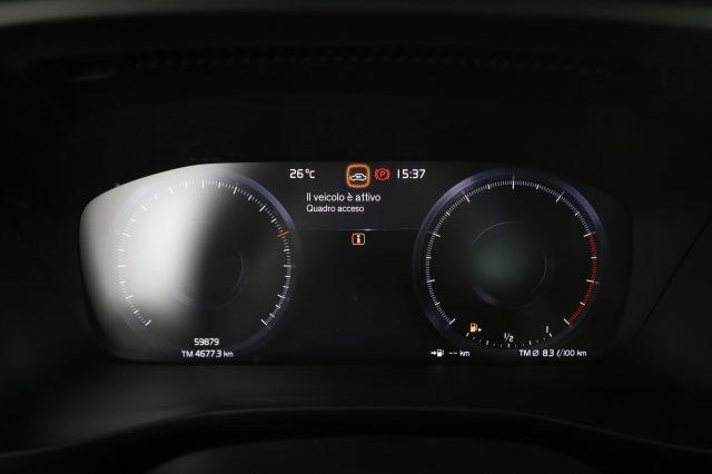 VOLVO XC40 XC40 B4 AWD Geartronic Momentum Pro