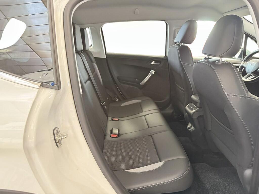 Peugeot 2008 1.2 PureTech Allure