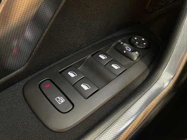 Peugeot 2008 1.6D BlueHDi 100CV Active - NEOPATENTATI