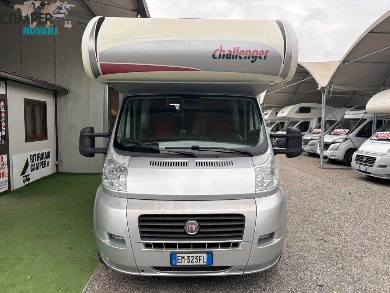 CHALLENGER GENESIS 65 - mansardato con doppia Dinette e letti a castello in coda