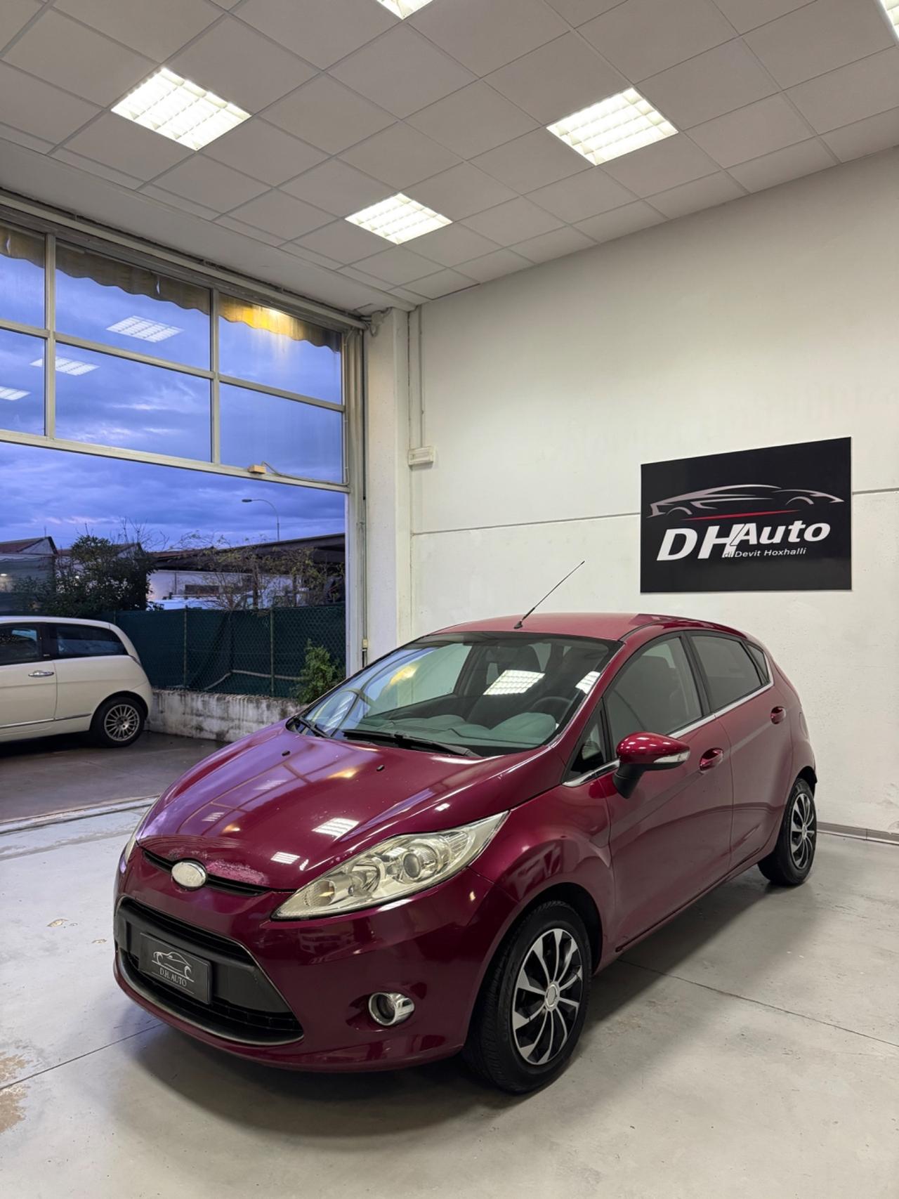 Ford Fiesta 1.6 TDCi 90CV 5 porte DPF Titanium