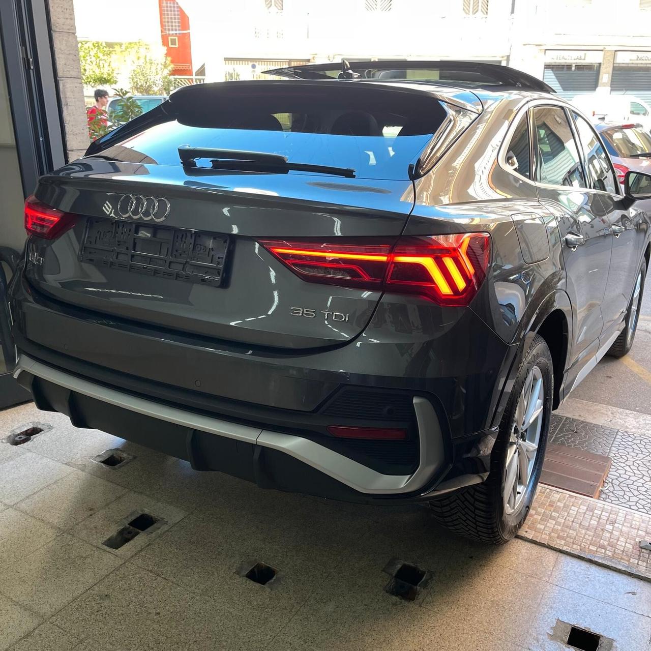 Audi Q3 35 TDI 150cv S-tronic S- line