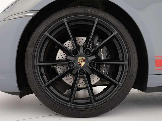 Porsche 992 coupe 3.0 carrera auto