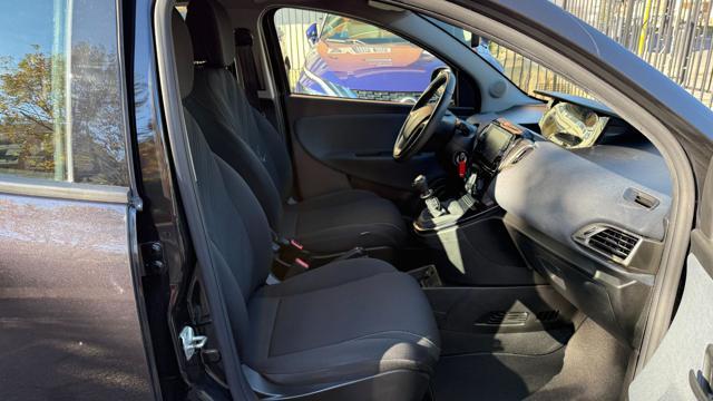 LANCIA Ypsilon 1.0 FIREFLY S&S HYBRID GOLD*24M.G.*CARPLAY*LED*TEL