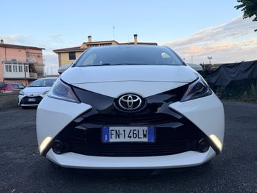 Toyota Aygo 1.0 VVT-i 69 CV 5 porte x-play TSS MMT