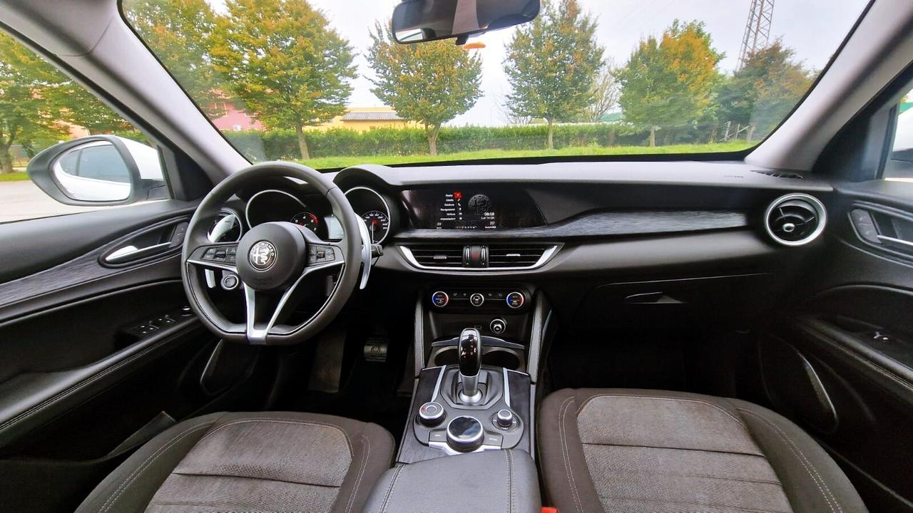 Alfa Romeo Stelvio 2.2 Turbodiesel 190 CV AT8 Q4