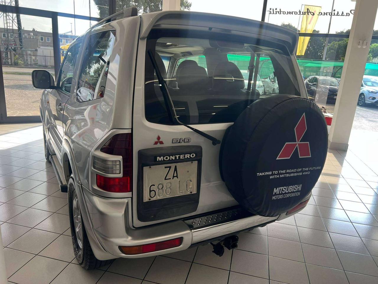 Mitsubishi Pajero Pajero III 3p 3.2 tdi 16v di-d G