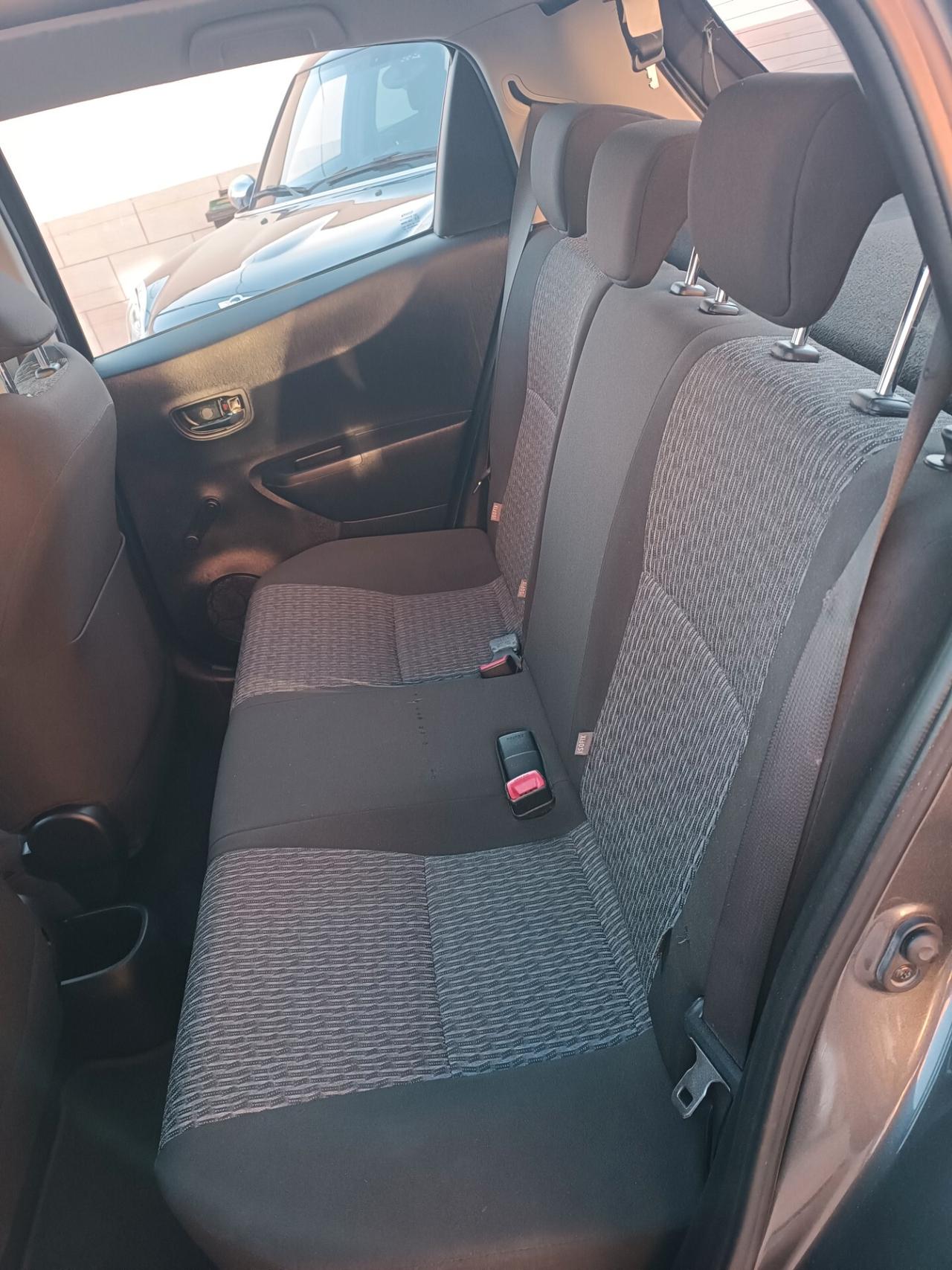 Toyota Yaris 1.0 5 porte