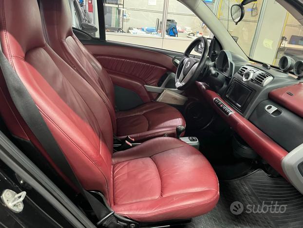 Smart ForTwo CABRIO 1.0 interni in pelle