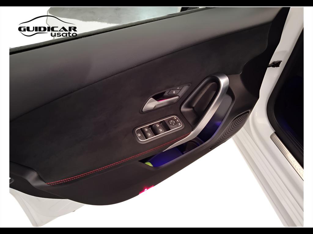 Mercedes-Benz Classe A - W177 2018 - A 180 d Premium auto