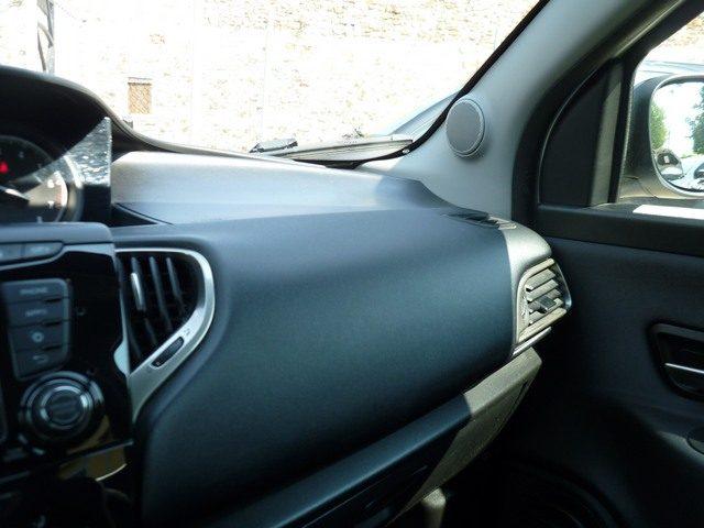 LANCIA Ypsilon 1.2 69 CV 5 porte Gold