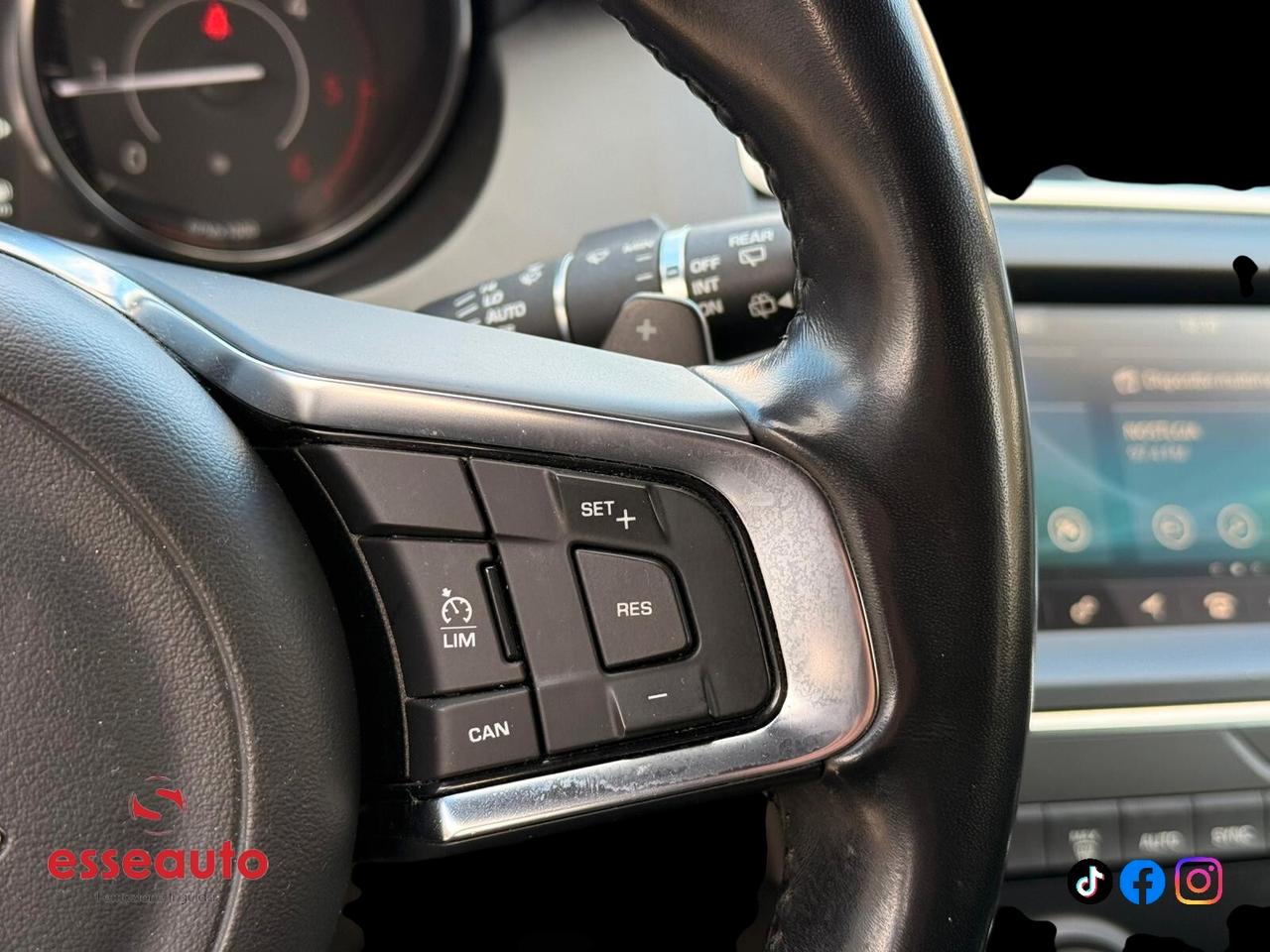 Jaguar E-Pace 2.0D 180 CV AWD R-Dynamic