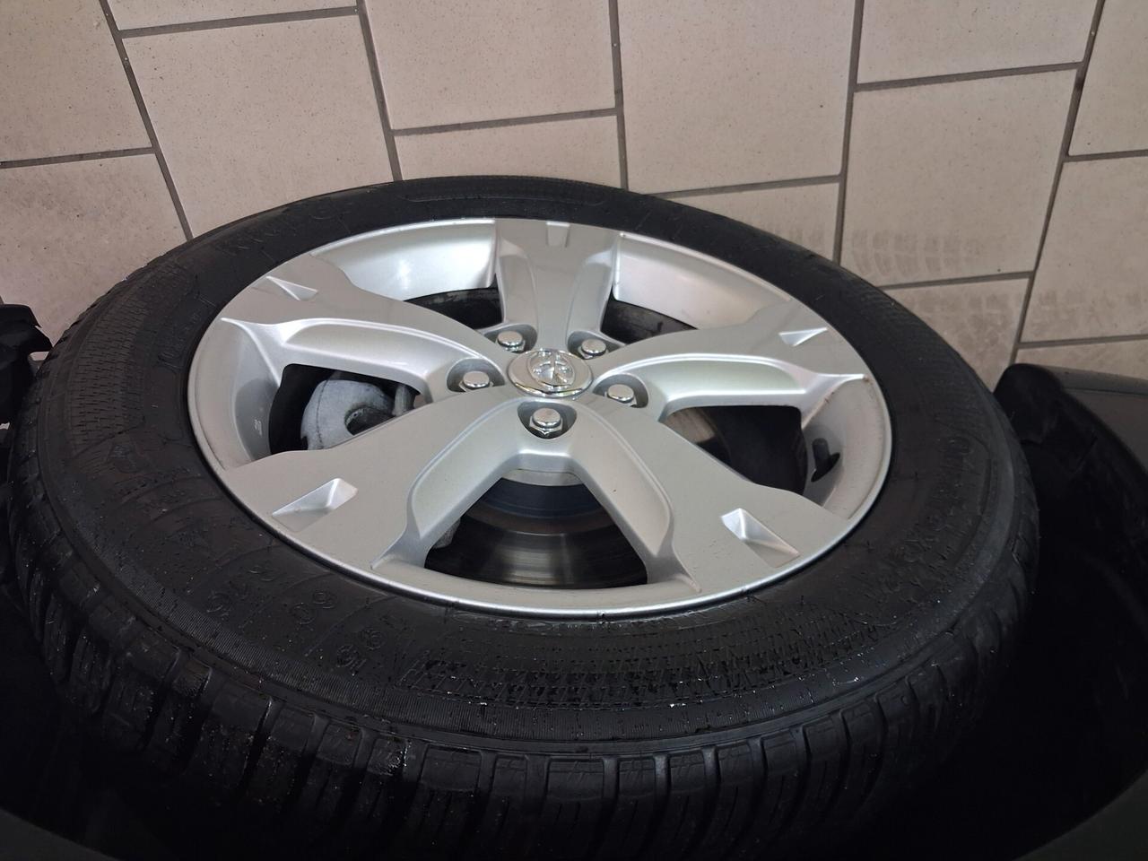 Toyota Urban Cruiser 1.4D unico prop 2009 AWD