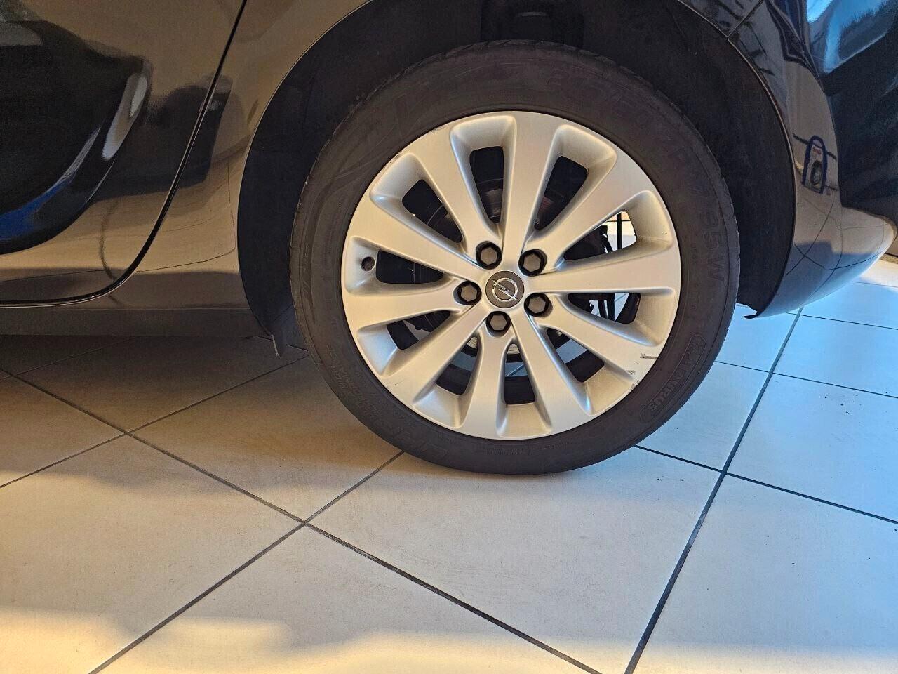 Opel Astra 1.4 Turbo 140CV 5 porte Cosmo