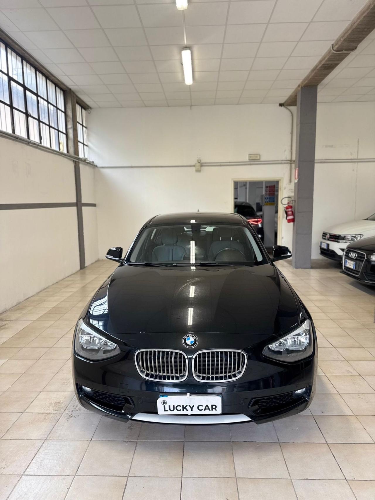 Bmw 118 116d 5p. Urban