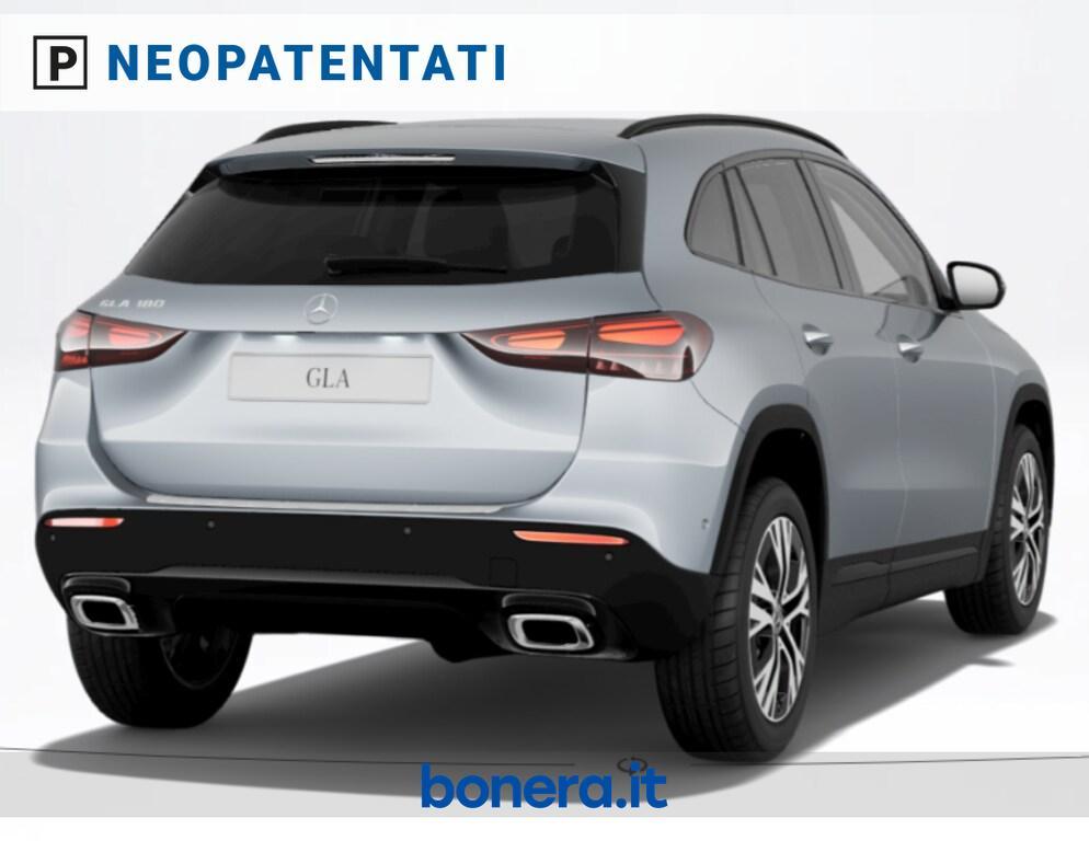 Mercedes GLA 180 180 Progressive Advanced Plus 7G-DCT