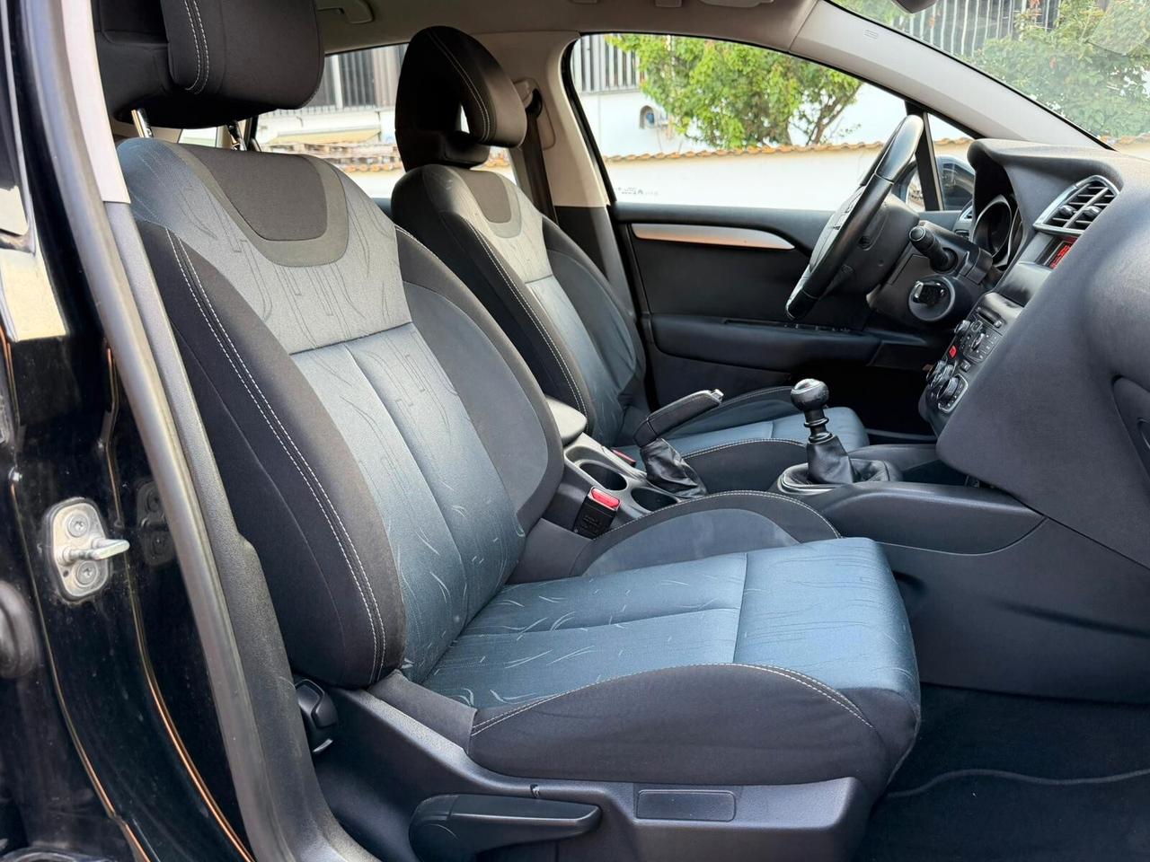 Citroen C4 1.6 e-HDi Berlina 115cv