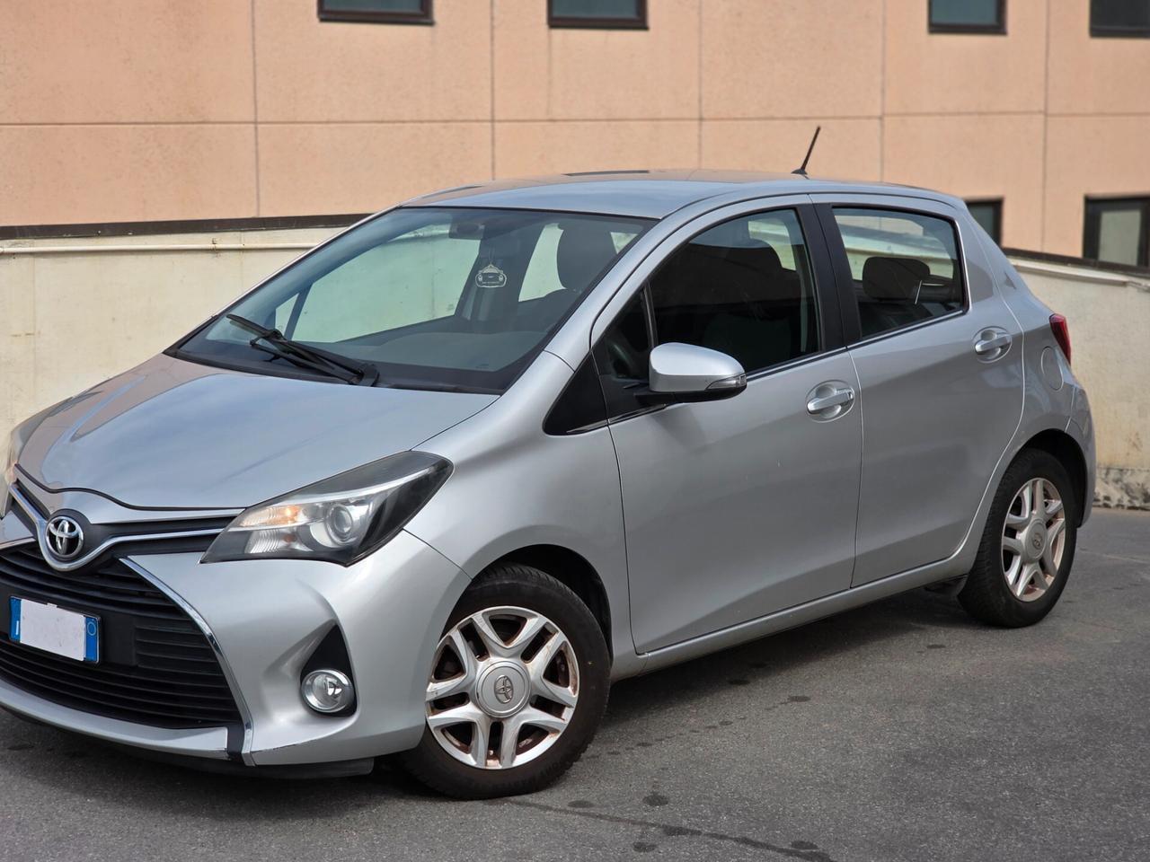 Toyota Yaris 1.0 5 porte Lounge