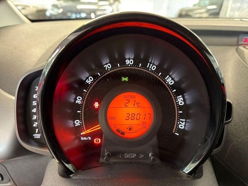 Toyota Aygo 1.0 VVT-i x-play