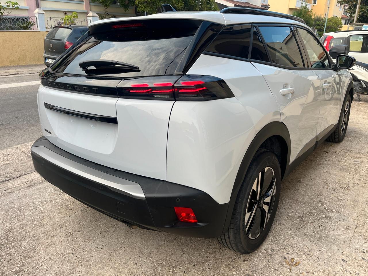 Peugeot 2008 PureTech 100 S&S Allure