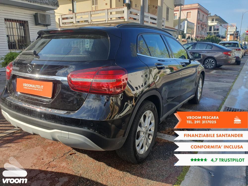 MERCEDES GLA 180 PREMIUM