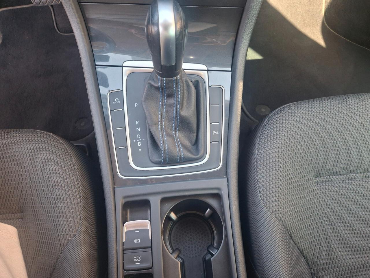 Volkswagen Golf e-Golf 136 CV elettrica