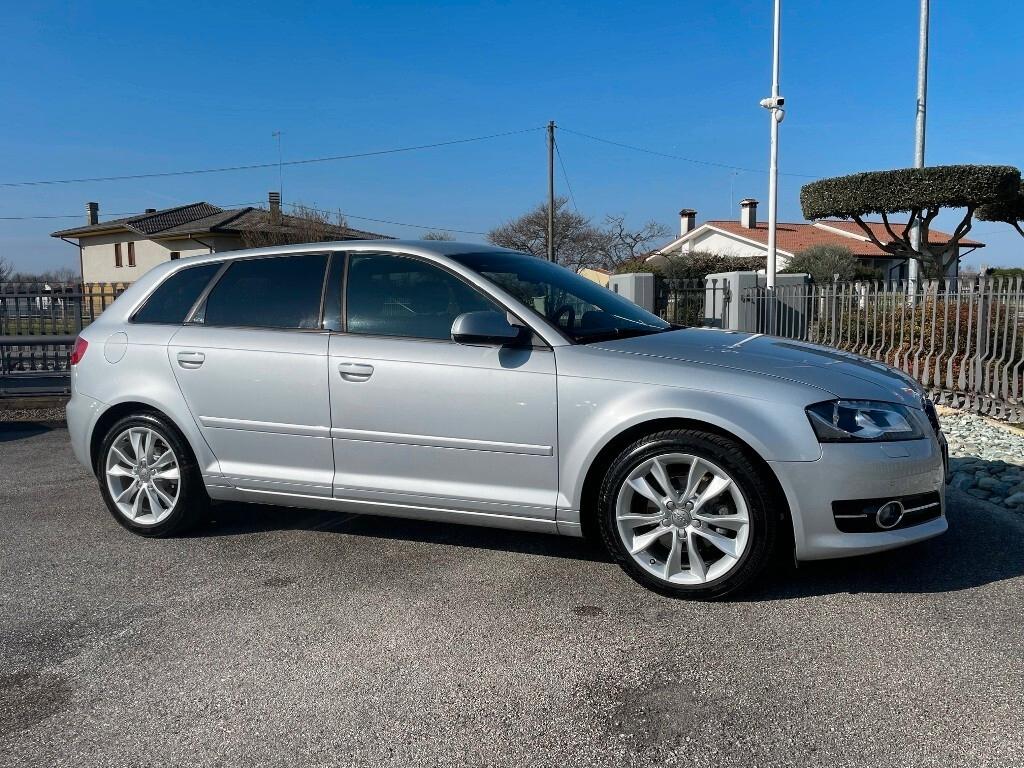 Audi A3 SPB 1.6 TDI 105 CV S tronic Ambition
