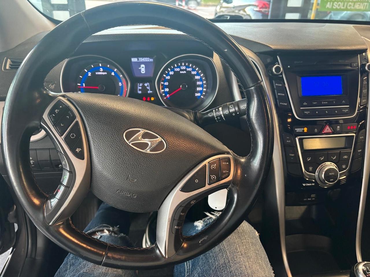 HYUNDAI I30 ANNO 2015 ds 1.6 ADATTA NEOPATENTATI KM 154 mila