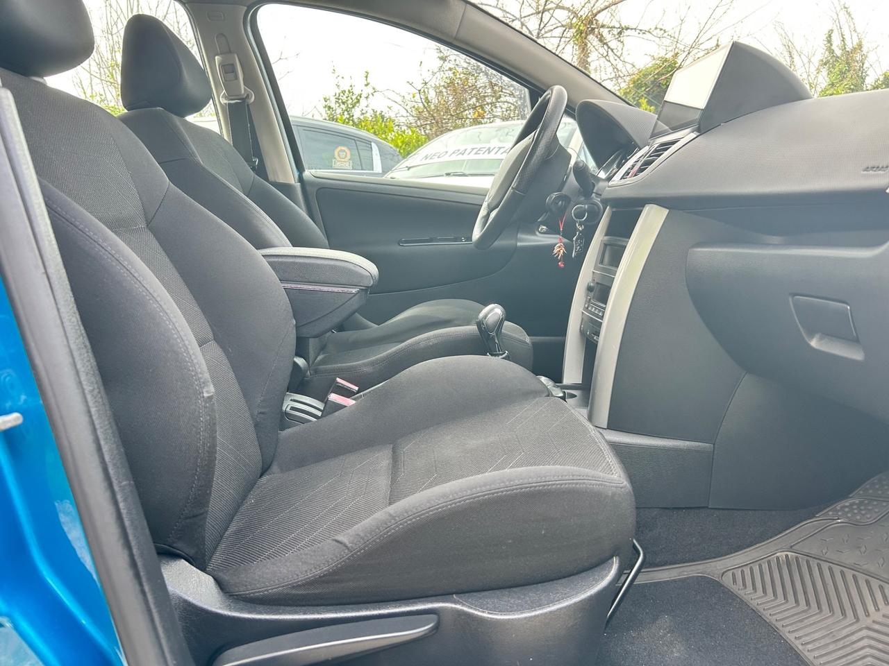 Peugeot 207 1.4 HDi 70CV 5p.