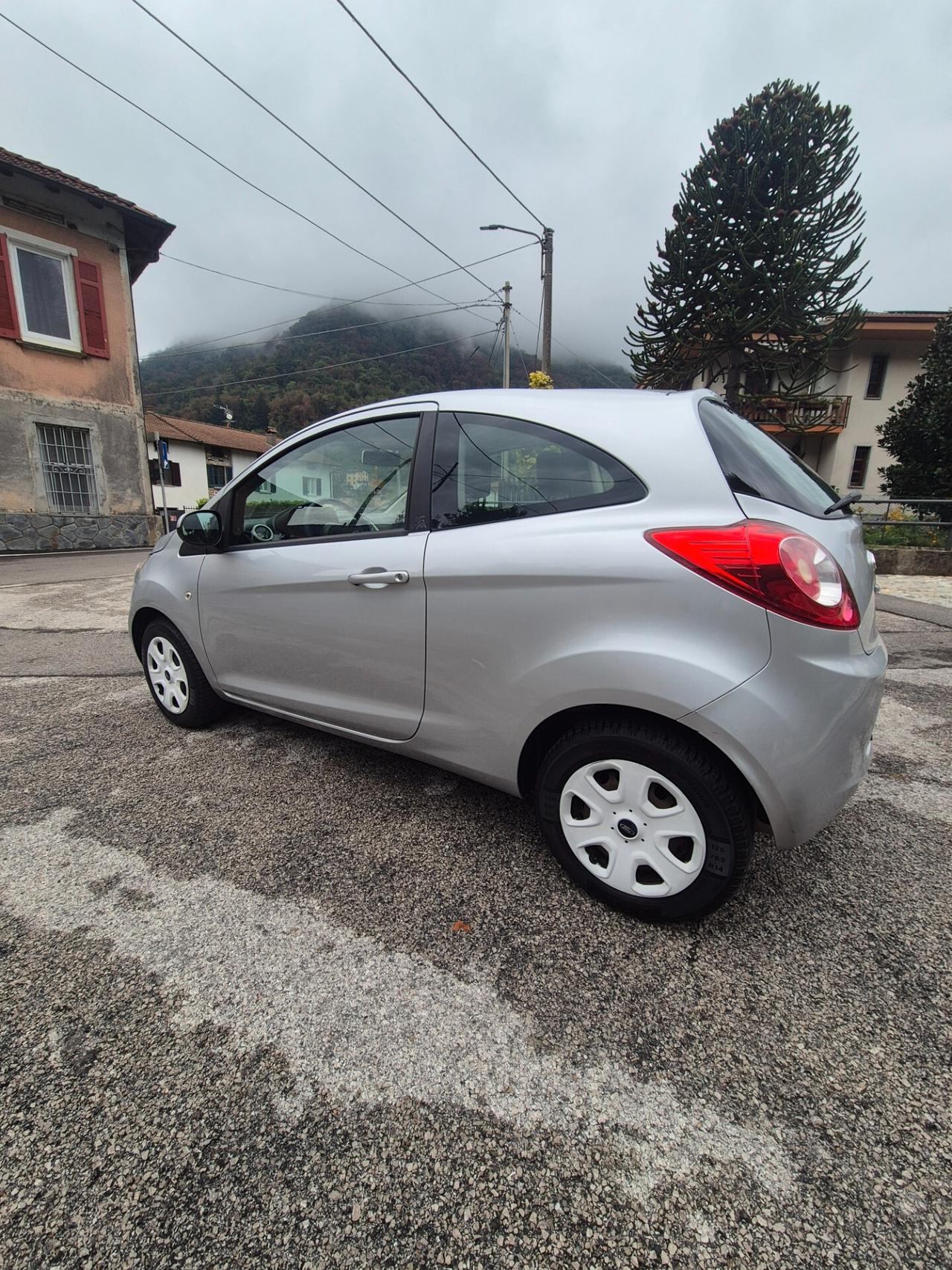 Ford Ka euro 6 con 57000 chilometri neopatentati