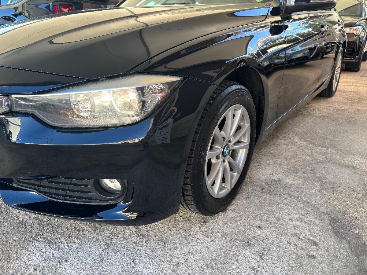 BMW - Serie 3 - 320d Business aut.